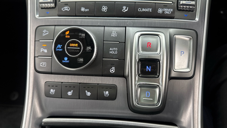 Hyundai SANTA FE 1.6 TGDi Plug-in Hybrid Ultimate 5dr 4WD Auto Estate